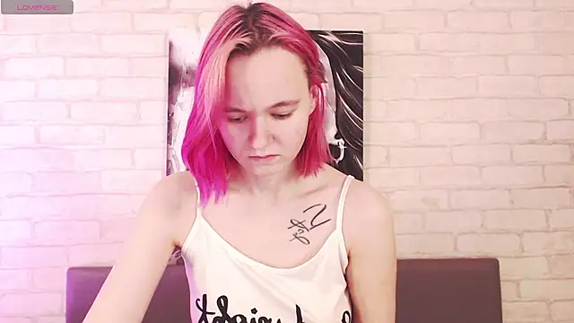 Ericha Stone online show from 10.09.25