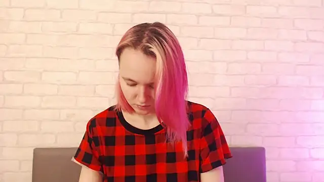 Ericha Stone online show from 11.18.25