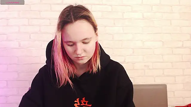 Ericha Stone online show from 02.26.26