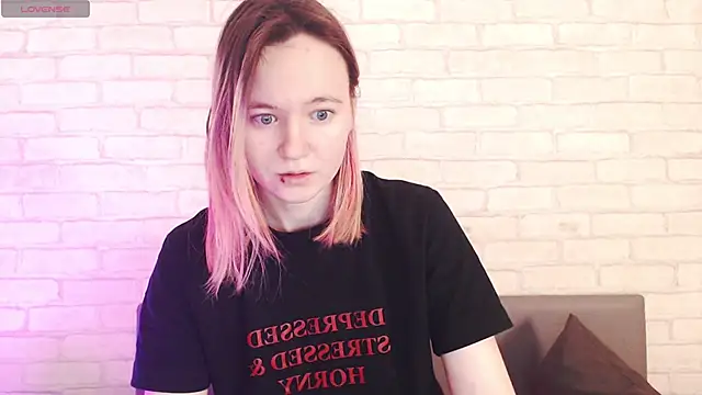 Ericha Stone online show from 04.18.26