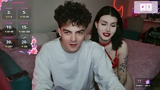 Snapshot of Alice18James chatting on 10.09.25 Alice18James online show from 10.09.25