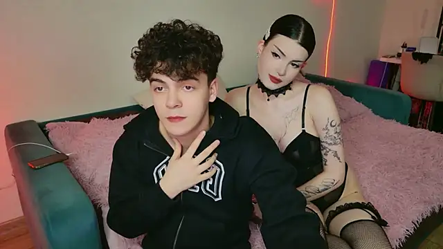 Snapshot of Alice18James chatting on 11.09.25 Alice18James online show from 11.09.25