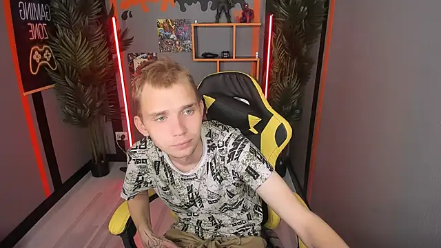 Snapshot of TimBlaks chatting on 10.06.25 TimBlaks online show from 10.06.25