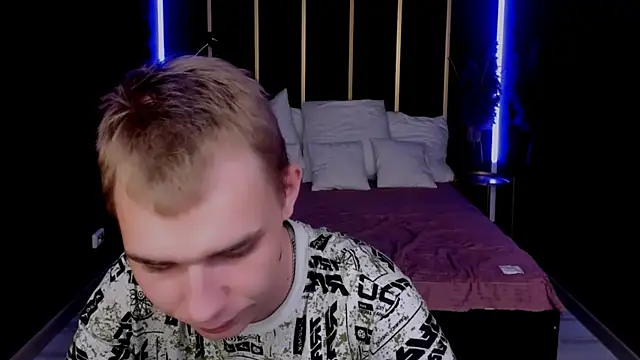 Snapshot of TimBlaks chatting on 10.09.25 TimBlaks online show from 10.09.25