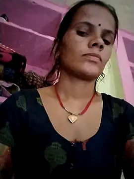 Snapshot of Sapna_meena chatting on 10.29.25 Sapna meena online show from 10.29.25