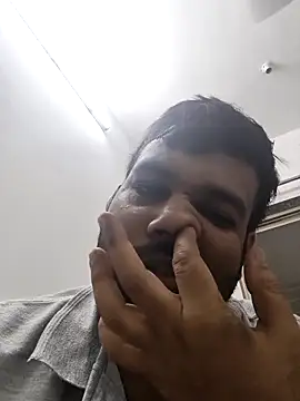 Snapshot of vinay_smalldick chatting on 11.13.25 vinay smalldick online show from 11.13.25