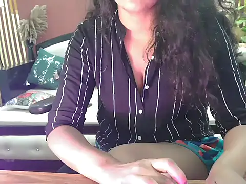 shaalu sharma online show from 11.14.25