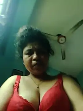 Snapshot of Cute-Rani-1 chatting on 04.11.26 Cute-Rani-1 online show from 04.11.26