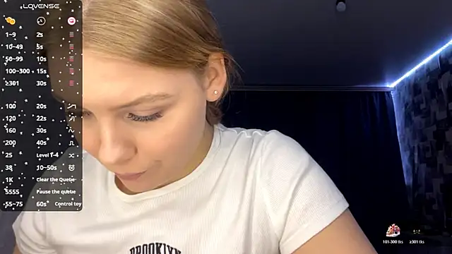 SwiiSweet online show from 11.06.25