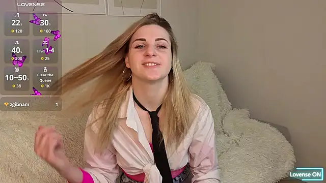 HelenMartines online show from 03.28.26