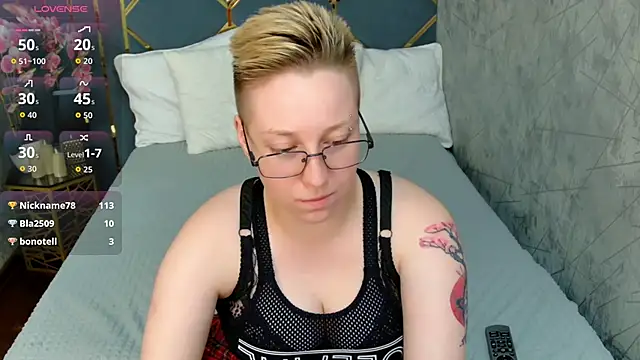 AlexandraGreen online show from 09.15.25