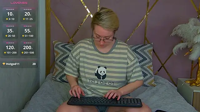 AlexandraGreen online show from 02.26.26