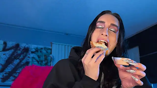 xoFrankie online show from 04.04.26