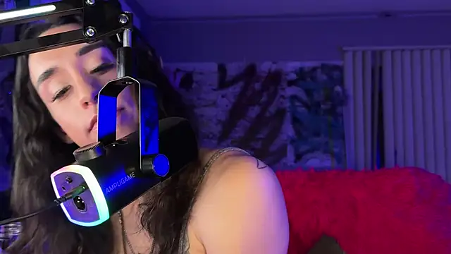 xoFrankie online show from 04.07.26