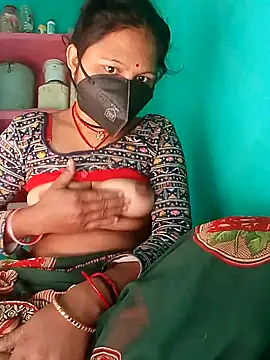 Snapshot of Priyanka_thakurr chatting on 11.10.25 Priyanka thakurr online show from 11.10.25