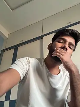 Snapshot of desi_indicoc chatting on 11.18.25 desi indicoc online show from 11.18.25