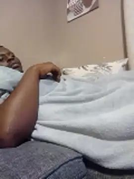 Snapshot of FANTASYROOM23 chatting on 01.14.26 FANTASYROOM23 online show from 01.14.26