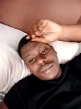 Snapshot of FANTASYROOM23 chatting on 04.12.26 FANTASYROOM23 online show from 04.12.26