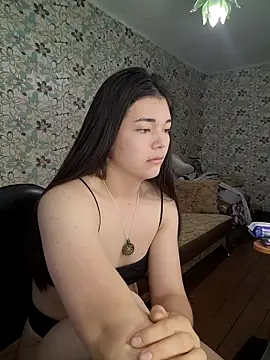 Albi Glow online show from 09.26.25