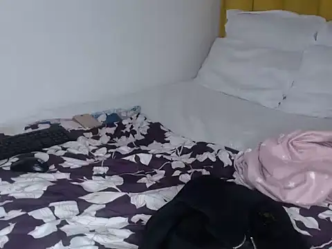 Snapshot of Bella_2025 chatting on 04.11.26 Bella 2025 online show from 04.11.26