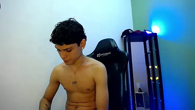 dilan hott  online show from 01.12.26