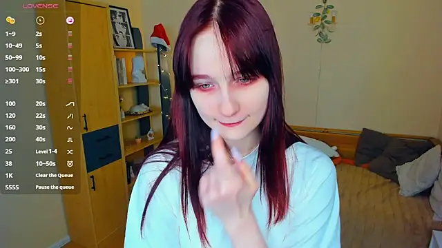 Snapshot of KatyKufel chatting on 03.08.26 KatyKufel online show from 03.08.26