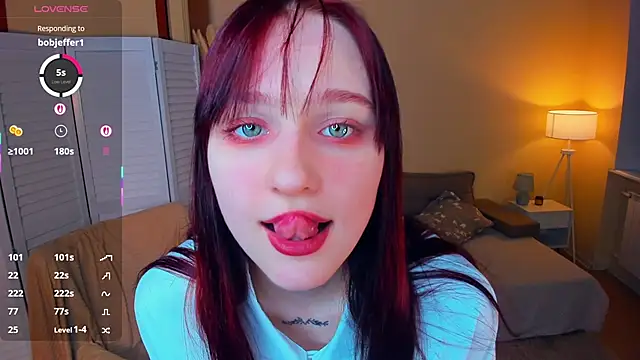 Snapshot of KatyKufel chatting on 03.18.26 KatyKufel online show from 03.18.26