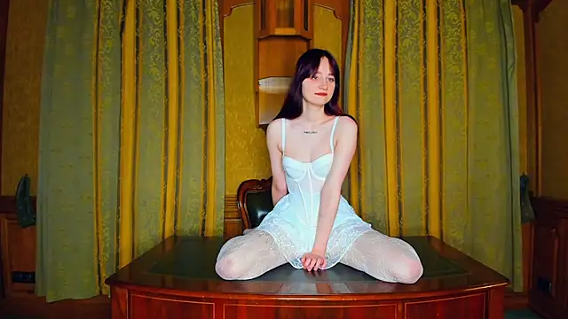 Snapshot of KatyKufel chatting on 03.29.26 KatyKufel online show from 03.29.26