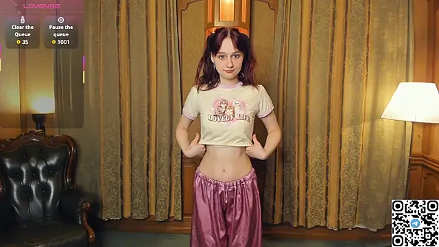 Snapshot of KatyKufel chatting on 04.11.26 KatyKufel online show from 04.11.26