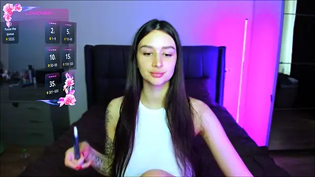 Veronica Larsson online show from 09.11.25