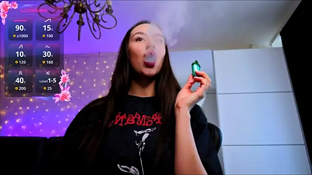 Veronica Larsson online show from 04.10.26