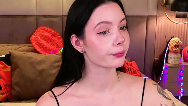 Goldy Stark online show from 10.19.25