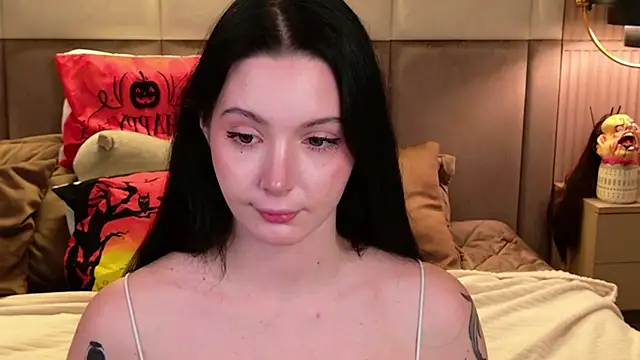 Goldy Stark online show from 10.20.25