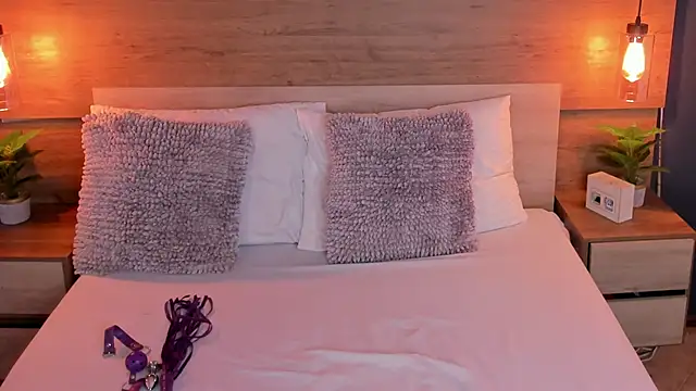 SusanAdams1 online show from 11.22.25