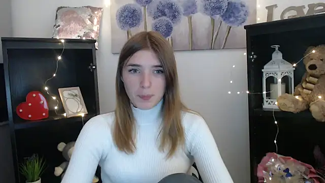 JuiceLips   online show from 09.26.25