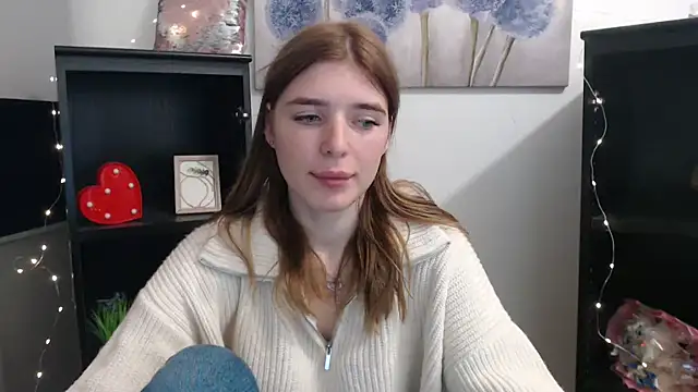 JuiceLips   online show from 11.13.25