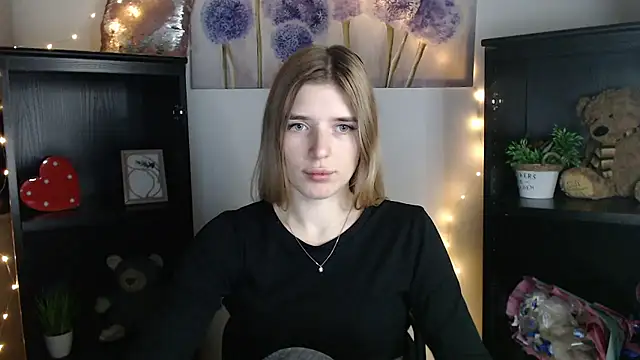 JuiceLips   online show from 01.11.26