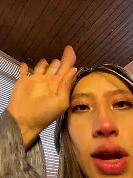 KloePink  online show from 01.14.26