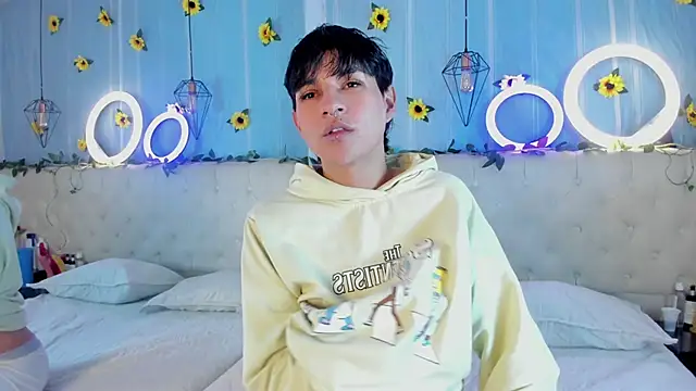 AleAurarashi online show from 11.16.25