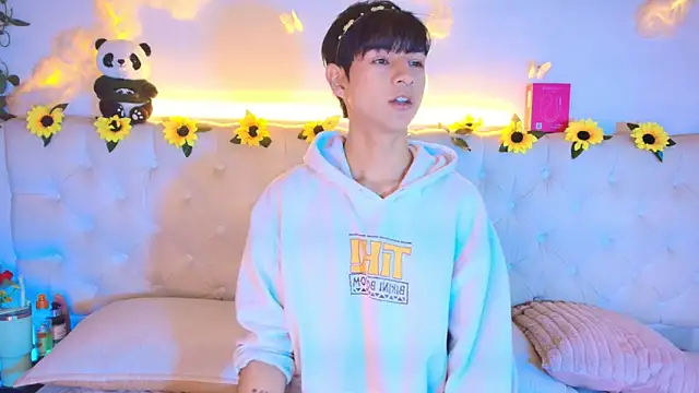 AleAurarashi online show from 03.14.26