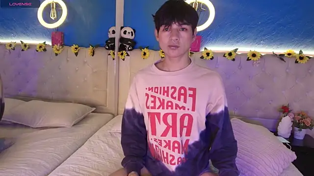 AleAurarashi online show from 03.29.26