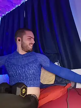 EyesNeverLies online show from 02.06.26