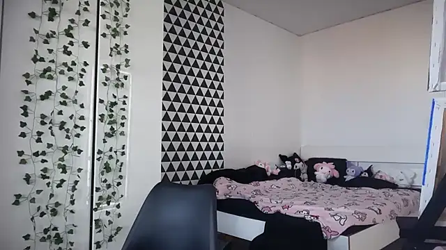 FluffySlutt online show from 07.04.26