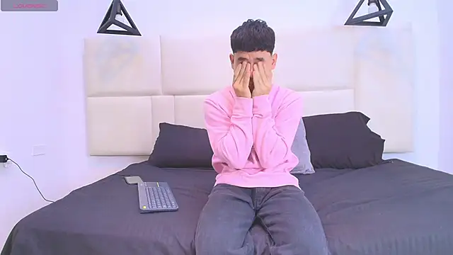 aron twink66 online show from 09.25.25