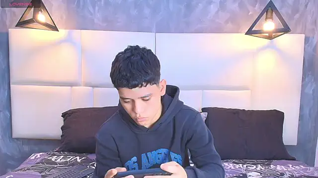 aron twink66 online show from 09.30.25