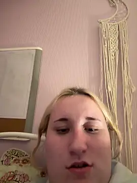 imawhorenslut19 online show from 04.10.26