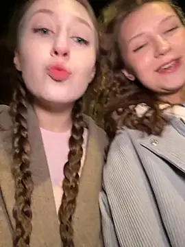 FroggyAnna online show from 10.11.25