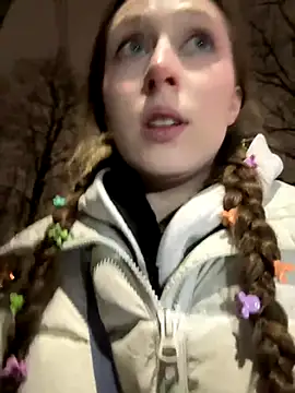 FroggyAnna online show from 11.25.25