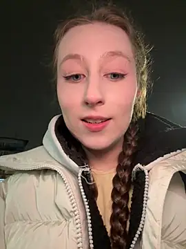 FroggyAnna online show from 11.28.25