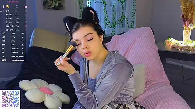 AuroraVice online show from 12.04.25